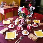 Bed and Breakfast Night & Day